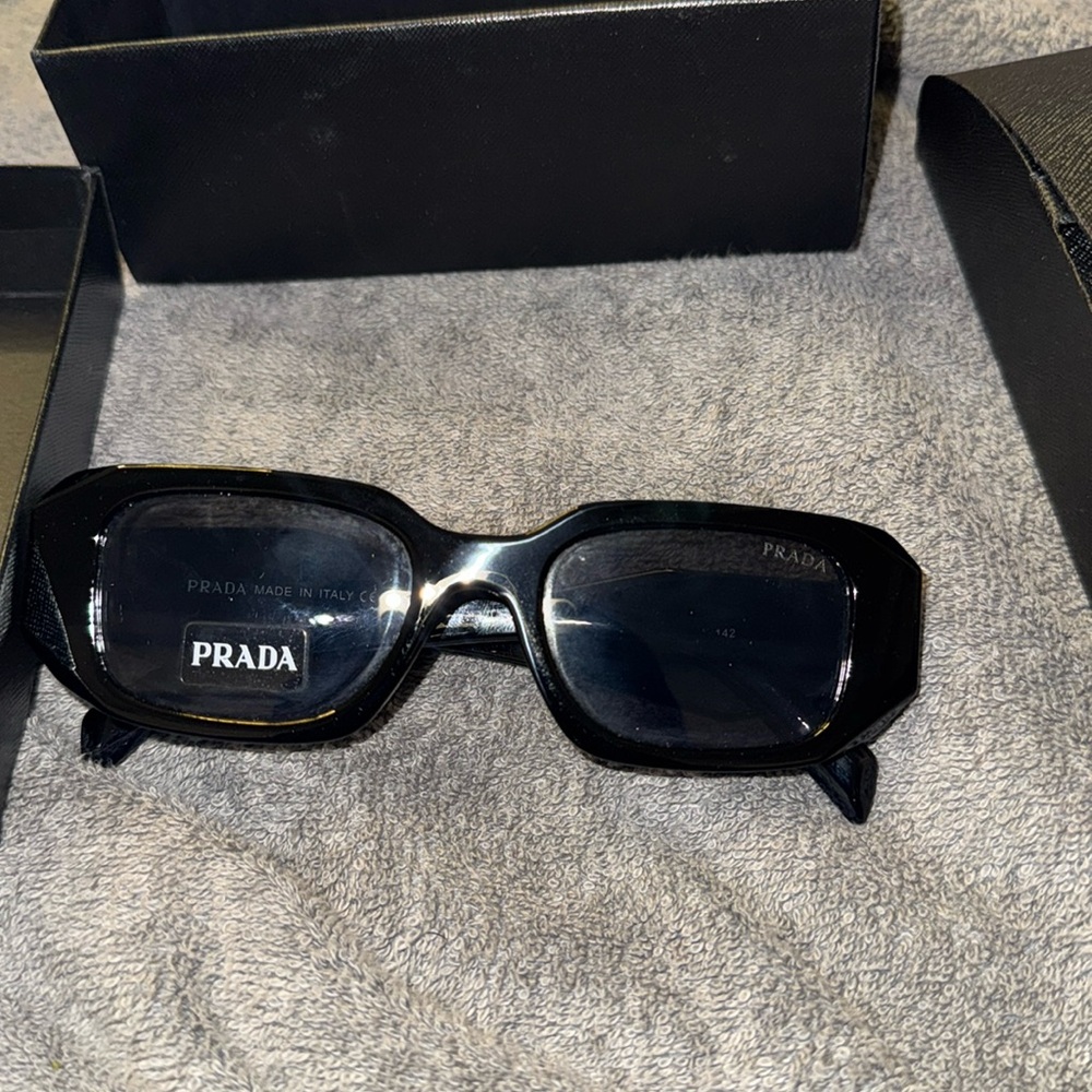 Prada Frames - image 1
